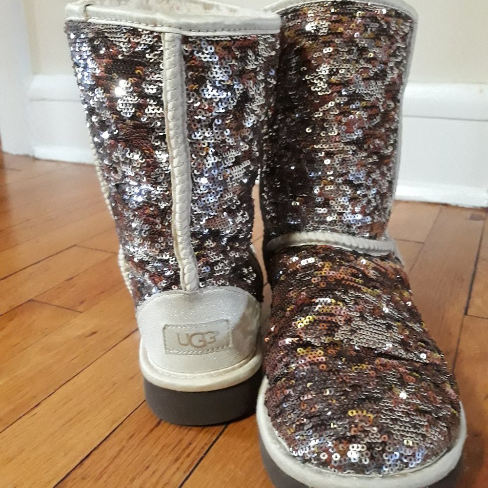 Ugg Women's Classic Short Sequin Boot Size 8
